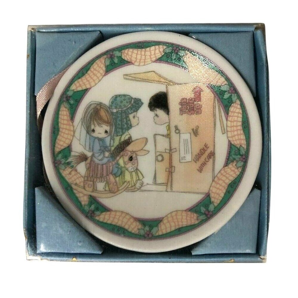 Precious Moments Christmas Ornament 250465 No Room At the Inn Enesco 1993
